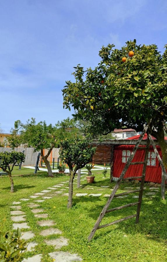 La Famiglia Hotel Pollena Trocchia Luaran gambar