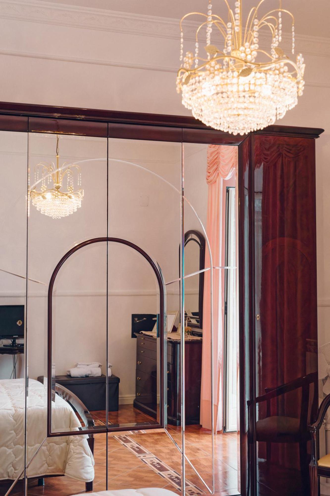 La Famiglia Hotel Pollena Trocchia Luaran gambar